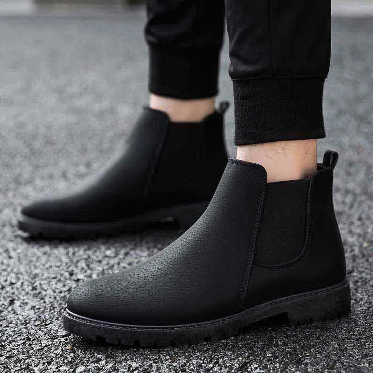Black plain design slip on shoe boot