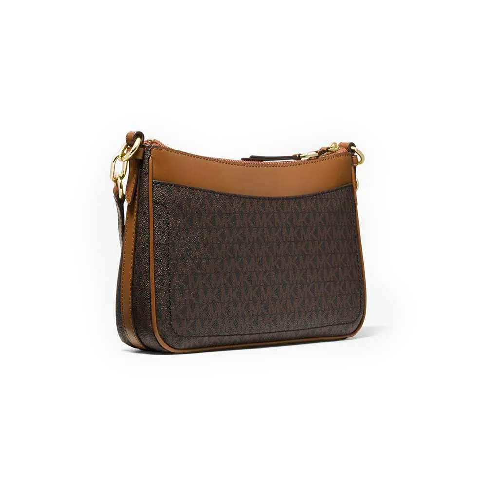 Jet Set Medium Logo Shoulder Bag